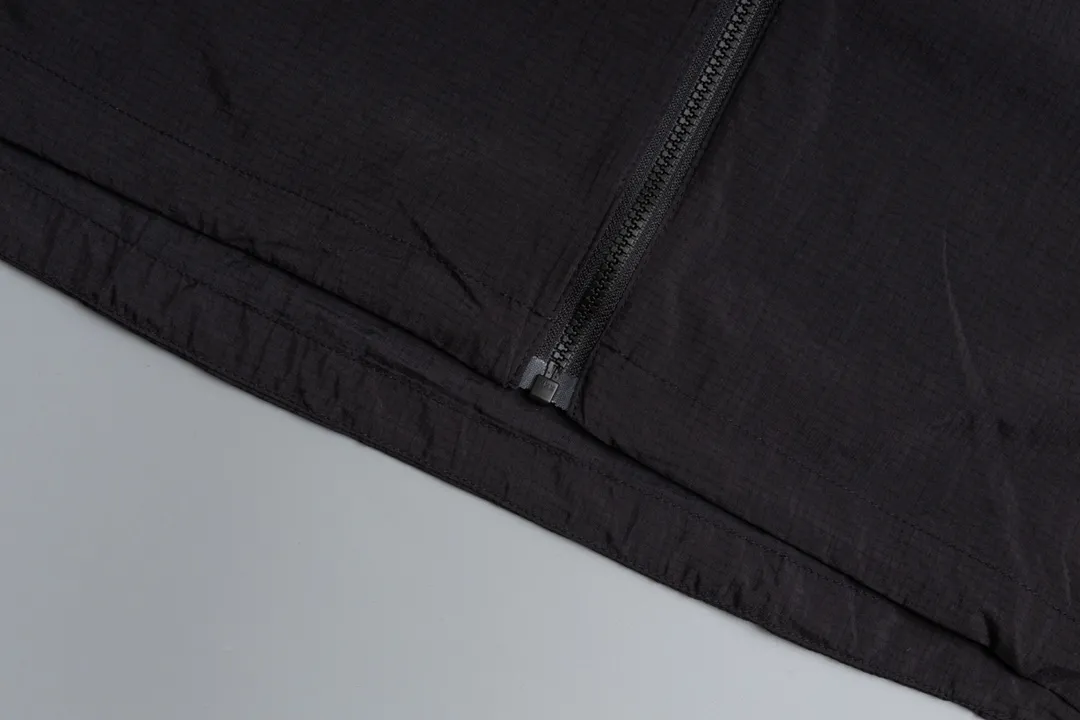 ➕5 Arcteryx/ Squamish Hoody Breathable Squamish Hoody UPF 50.UVA （ ） ！ ： Storm Hood 、No Slip Zip 、 ， ， 。